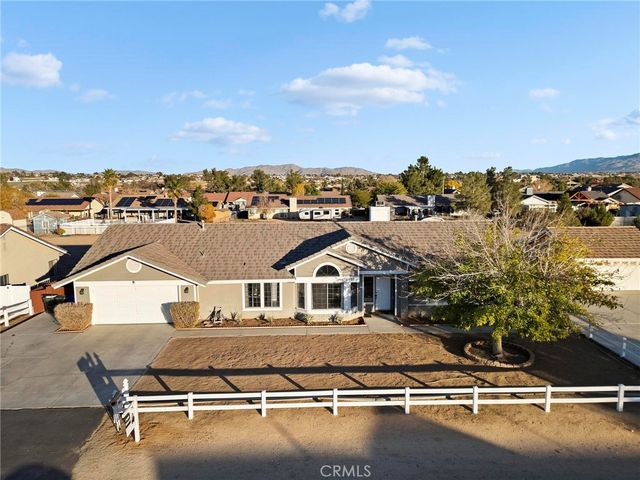 13455 IVANPAH Road, Apple Valley, CA 92308