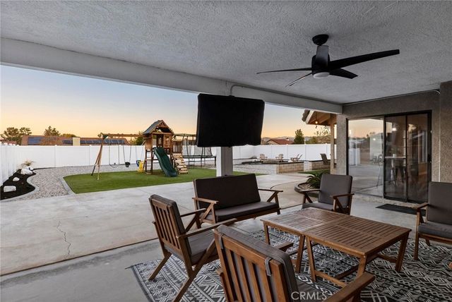 13455 IVANPAH Road, Apple Valley, CA 92308