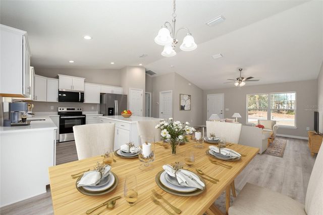 13 REDWOOD RUN TRACK, Ocala, FL 34472