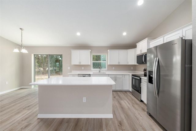 13 REDWOOD RUN TRACK, Ocala, FL 34472