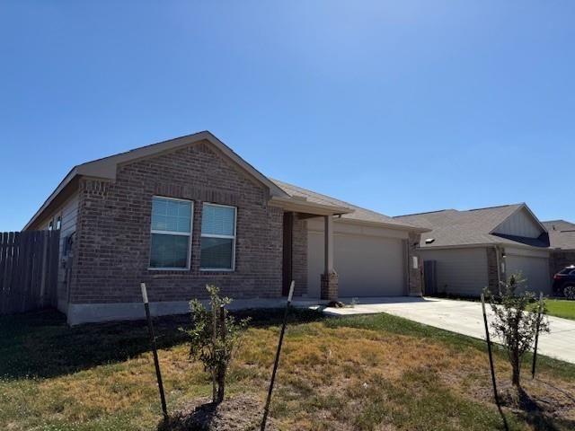 108 Bear Oak ST, Hutto, TX 78634
