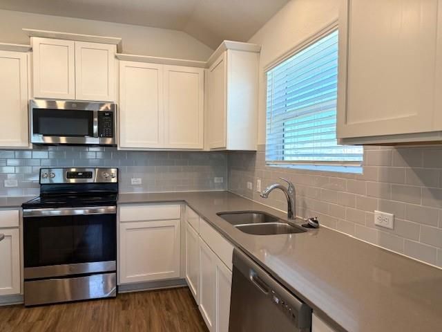 108 Bear Oak ST, Hutto, TX 78634