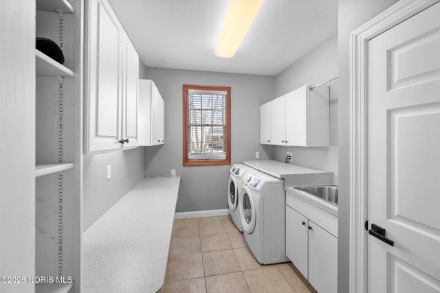 6052 Windy Ridge Lane, Sylvania, OH 43560