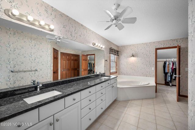 6052 Windy Ridge Lane, Sylvania, OH 43560