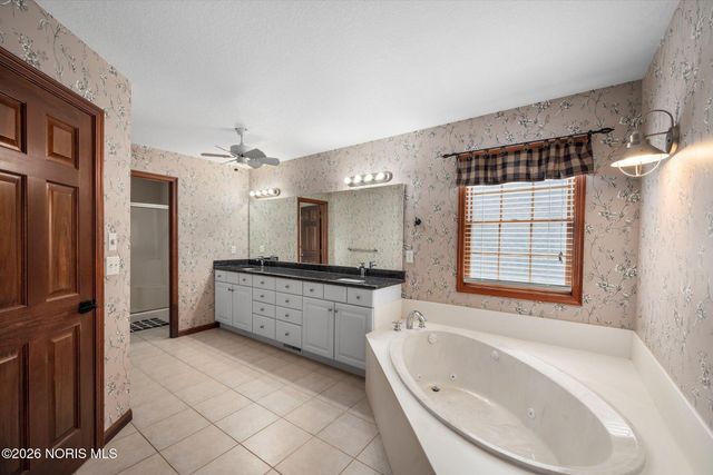 6052 Windy Ridge Lane, Sylvania, OH 43560