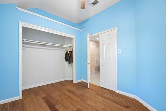 1801 Twisted Oak DR, Leander, TX 78641
