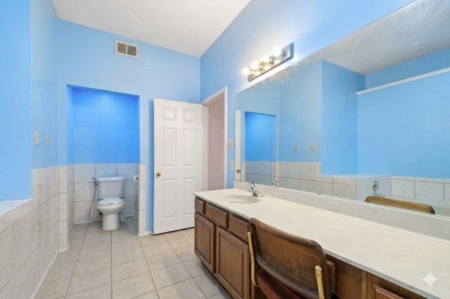1801 Twisted Oak DR, Leander, TX 78641