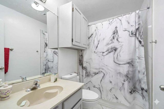 1801 Twisted Oak DR, Leander, TX 78641