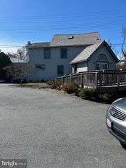 9901 RIVER RD, Potomac, MD 20854