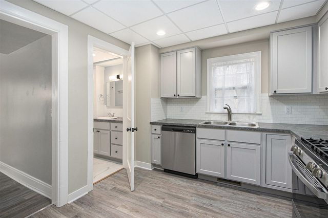 127 Elm Street, Kalamazoo, MI 49007