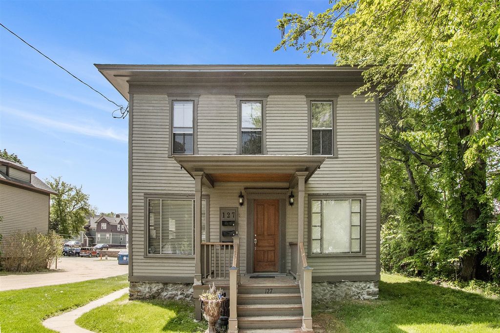 127 Elm Street, Kalamazoo, MI 49007