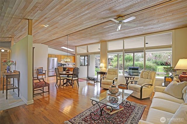 310 Prestwick Drive, Camano Island, WA 98282
