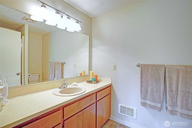 310 Prestwick Drive, Camano Island, WA 98282
