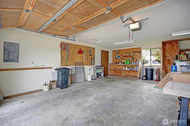 310 Prestwick Drive, Camano Island, WA 98282