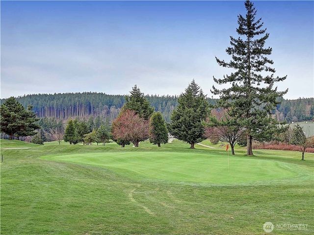 310 Prestwick Drive, Camano Island, WA 98282