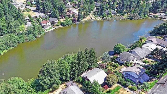 310 Prestwick Drive, Camano Island, WA 98282