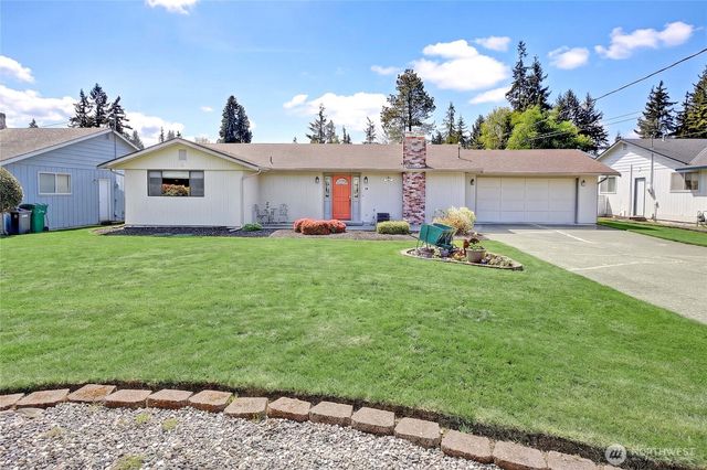 310 Prestwick Drive, Camano Island, WA 98282