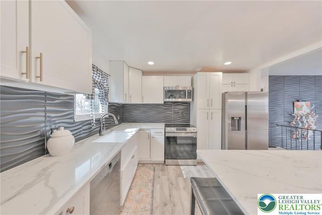 422 Belvidere Street, Nazareth Boro, PA 18064