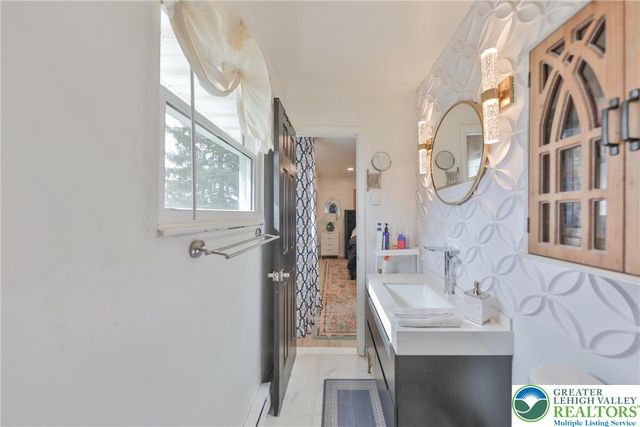 422 Belvidere Street, Nazareth Boro, PA 18064