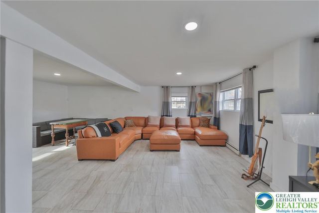 422 Belvidere Street, Nazareth Boro, PA 18064