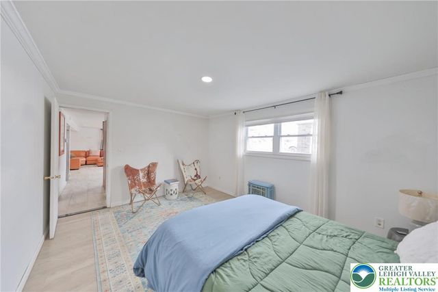 422 Belvidere Street, Nazareth Boro, PA 18064