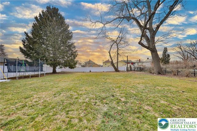 422 Belvidere Street, Nazareth Boro, PA 18064