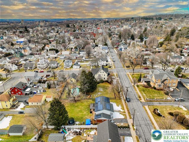 422 Belvidere Street, Nazareth Boro, PA 18064