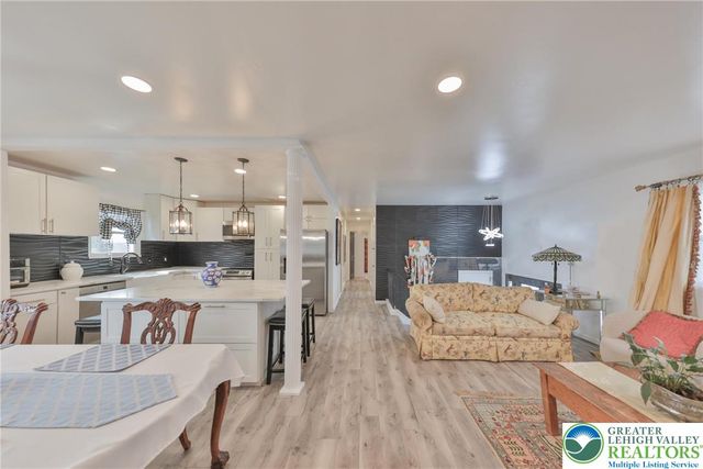 422 Belvidere Street, Nazareth Boro, PA 18064