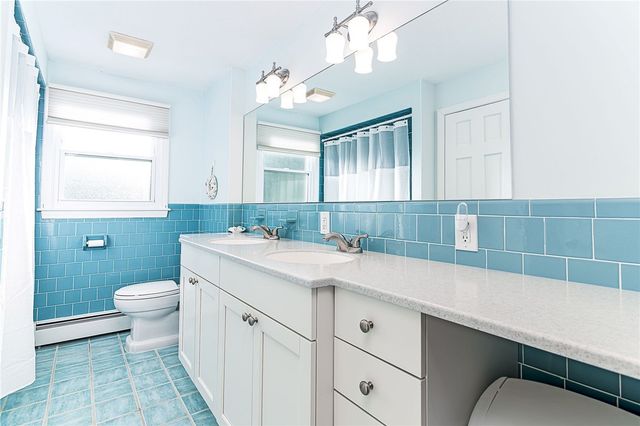 102 Moccasin Trail, Cranston, RI 02921