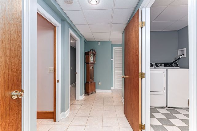 102 Moccasin Trail, Cranston, RI 02921