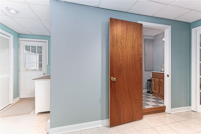 102 Moccasin Trail, Cranston, RI 02921