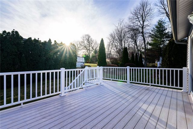 102 Moccasin Trail, Cranston, RI 02921