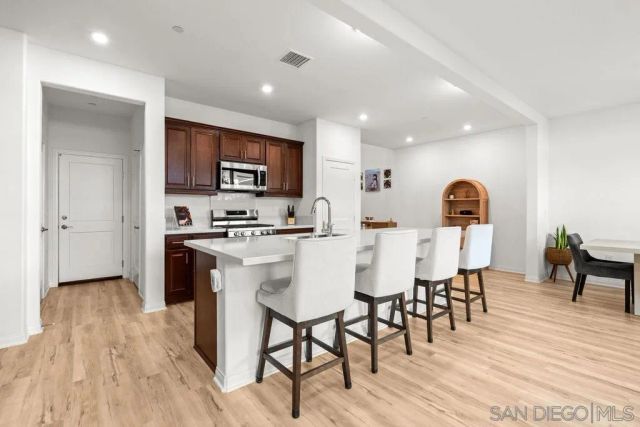 1708 Silverberry, Oceanside, CA 92056