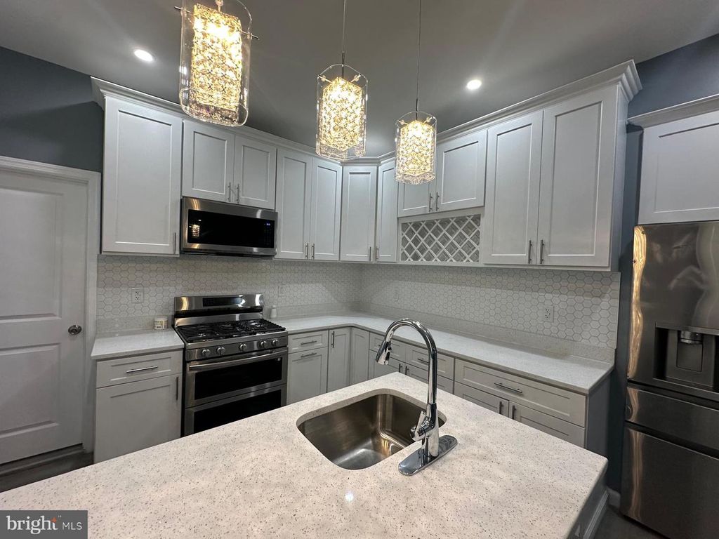 4666 DUFFIELD ST, Philadelphia, PA 19124