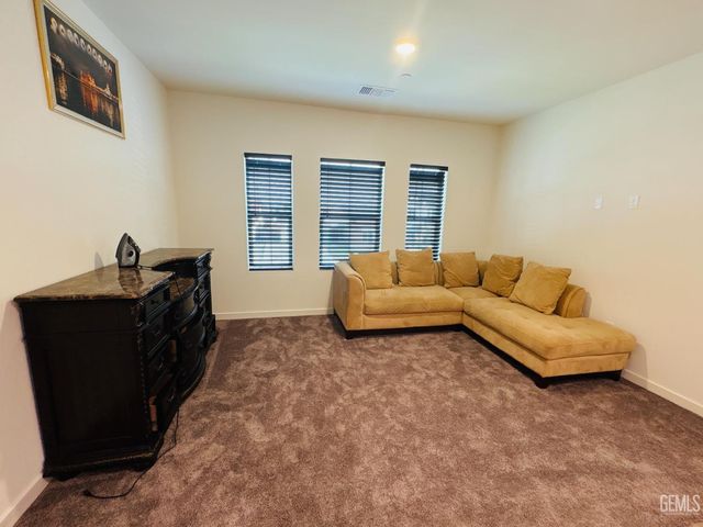 8410 Avon Street, Bakersfield, CA 93314