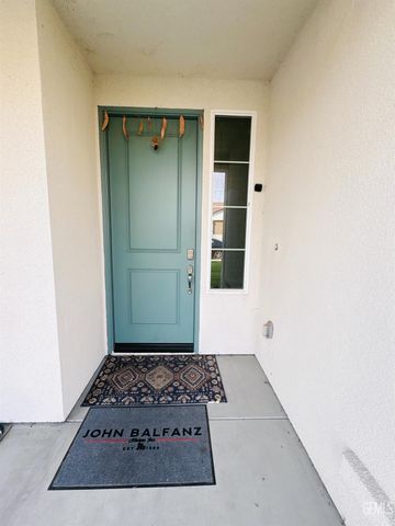 8410 Avon Street, Bakersfield, CA 93314