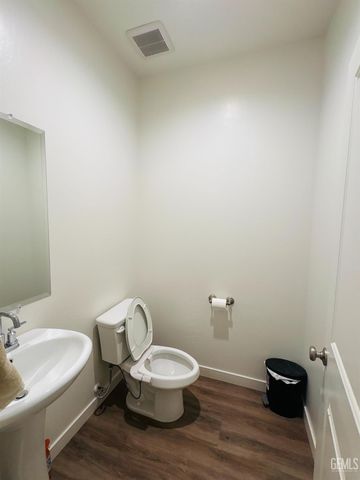 8410 Avon Street, Bakersfield, CA 93314