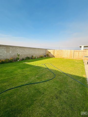 8410 Avon Street, Bakersfield, CA 93314