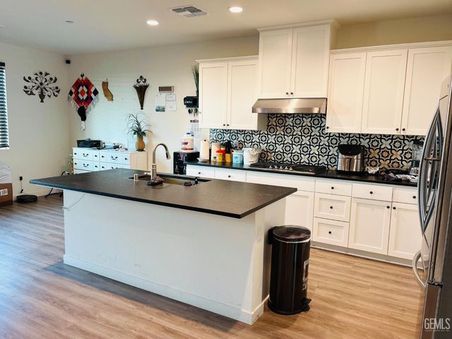 8410 Avon Street, Bakersfield, CA 93314