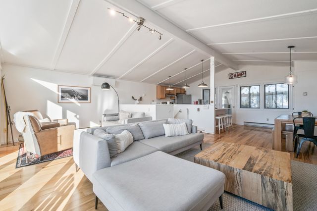 104 Alpstrausse Road, Bartlett, NH 03845