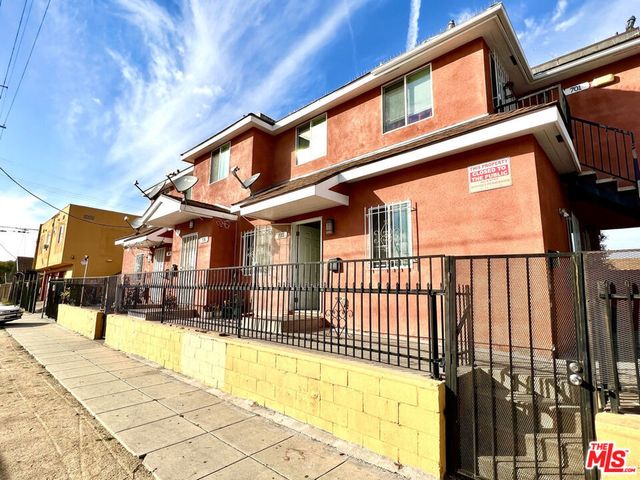 711 W 90th Street, Los Angeles, CA 90044