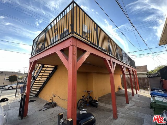 711 W 90th Street, Los Angeles, CA 90044