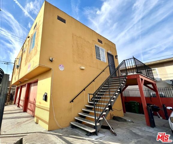 711 W 90th Street, Los Angeles, CA 90044