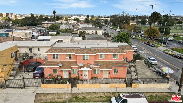 711 W 90th Street, Los Angeles, CA 90044