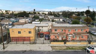 711 W 90th Street, Los Angeles, CA 90044