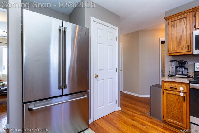 1747 Beechmont Street, Keego Harbor, MI 48320