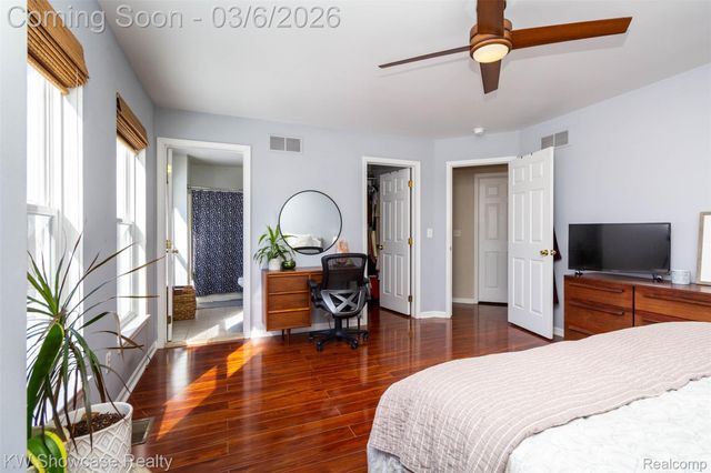 1747 Beechmont Street, Keego Harbor, MI 48320