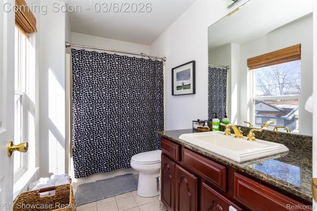 1747 Beechmont Street, Keego Harbor, MI 48320