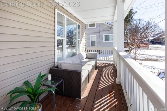 1747 Beechmont Street, Keego Harbor, MI 48320