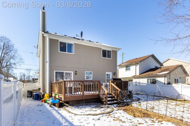 1747 Beechmont Street, Keego Harbor, MI 48320
